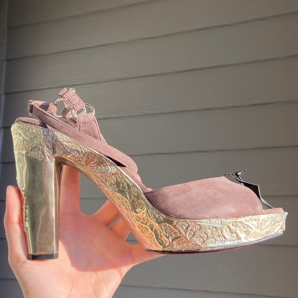 NWT Christian Louboutin Silver Metal Heels 37.5 - Picture 7 of 9